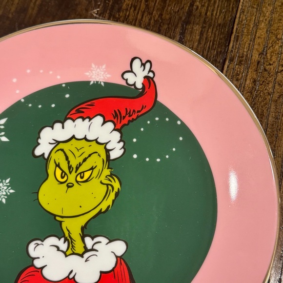 The Grinch with Snowflakes Pink and Green Salad Plate - Picture 4 of 6